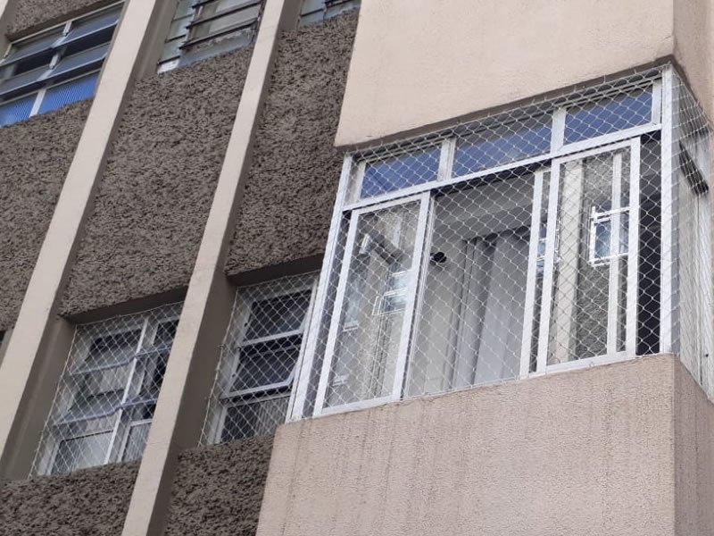 Redes de proteção em prédios em Londrina